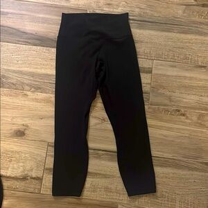 lululemon athletica Women's Classic cropped Black Leggings size 6